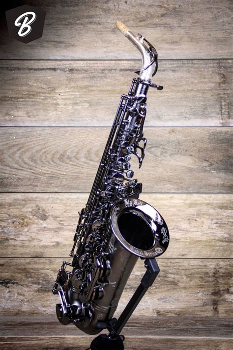 The Gerald Albright Signature Series Alto Saxophone features two necks an original neck in black nickel plate, and Cannonball's patented Fat Neck&174; in silver plate. . Cannonball saxophone